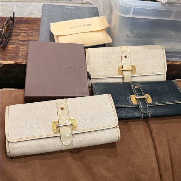 LOUIS VUITTON SUHALI FABULEUX Black or beige WALLET